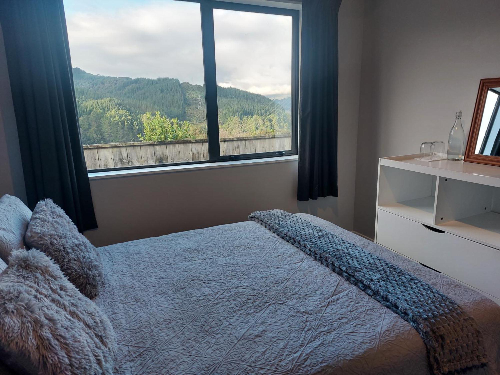 A Comfortable Room In Upper Hutt With Views - Homestay Esterno foto